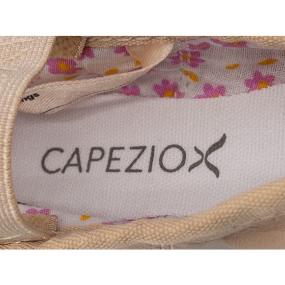 5/$25 Capezio Pink Daisy Leather Ballet Shoes 6.5 - Picture 6 of 8